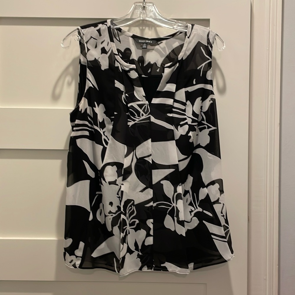 Ellen Tracy black & white sleeveless top